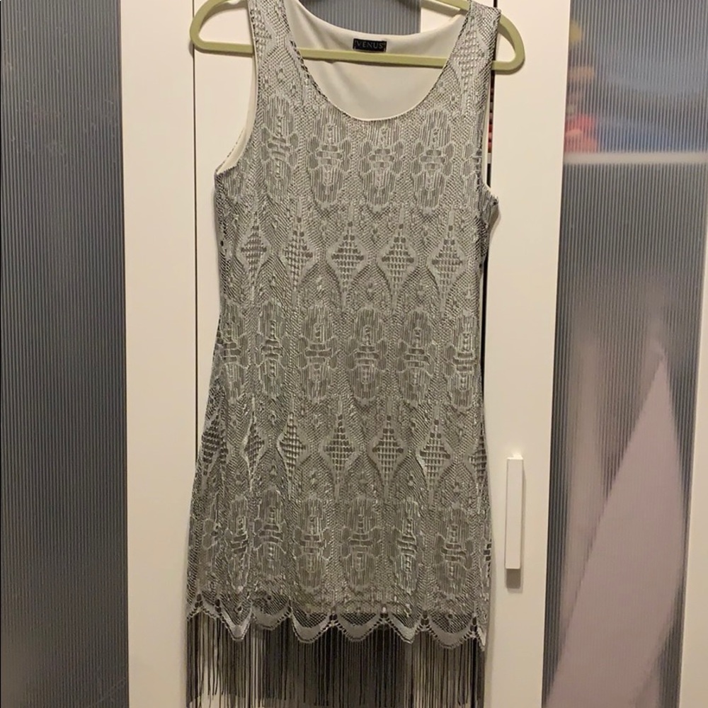 Venus, lace, gray dress